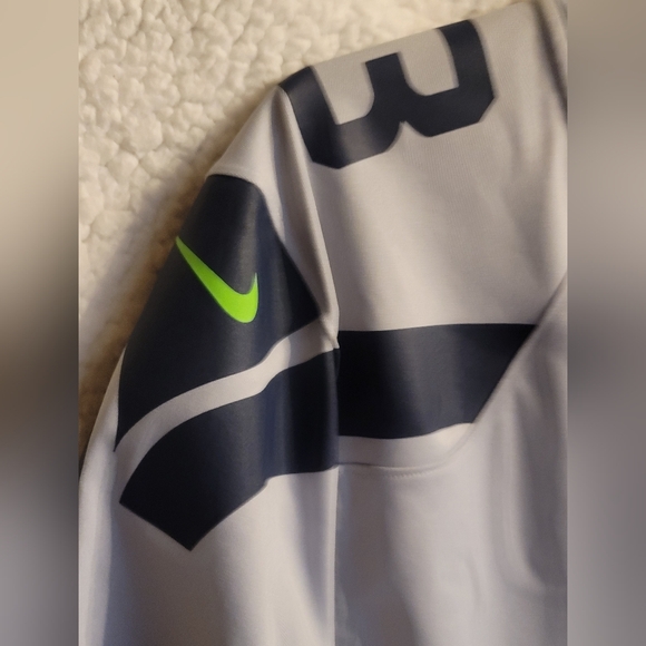 NFL Seattle Seahawks WILSON #3 Gray/ Blue And Green Men's Jersey Size XXL - Picture 4 of 13